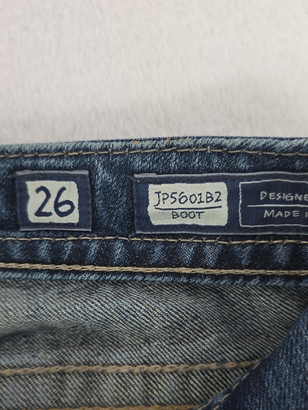 Miss Me Blue Denim Embroidered Bling Low Rise Bootcut Jeans Size 26 - Picture 8 of 11